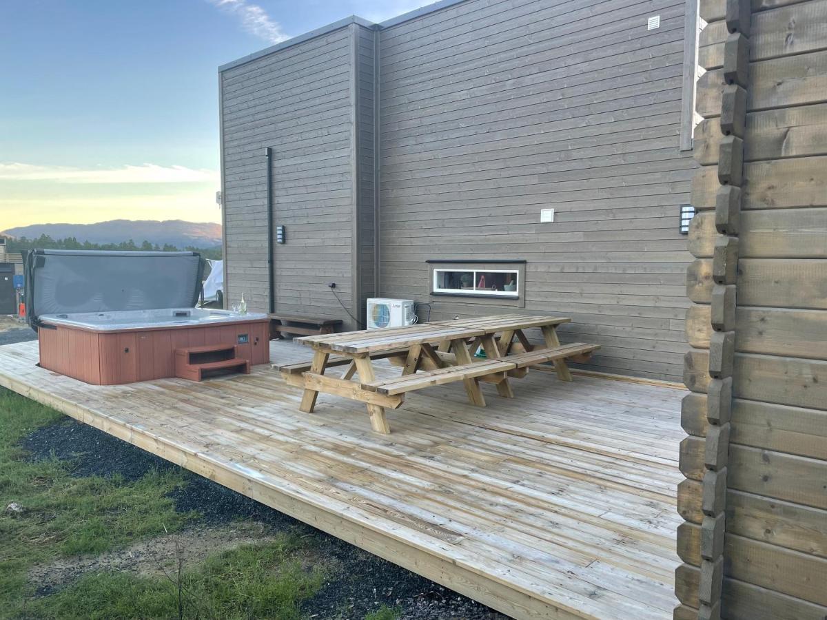 Exclusive Funkis Cabin, Lake View, Rooftop Terrace, Jacuzzi, Sauna, Close To Golf And Alpine Vrådal Exteriör bild